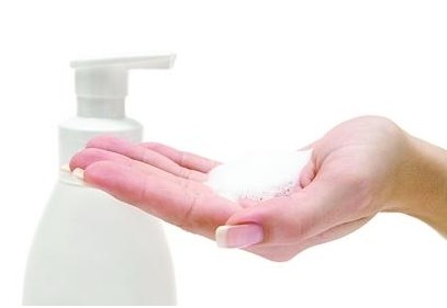 辟谣：网传洗手液含三氯生或致癌 三氯生危害还在研究中
